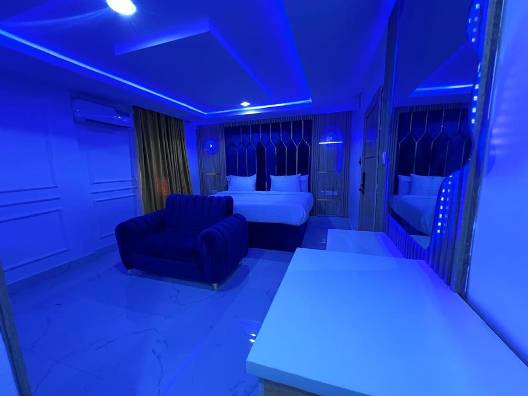Villa Palazzo Hotel 2 伊凯贾 外观 照片