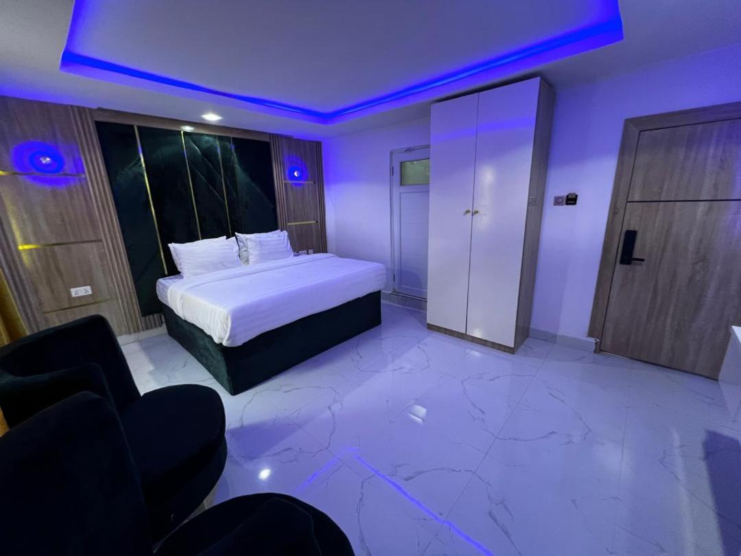 Villa Palazzo Hotel 2 伊凯贾 外观 照片