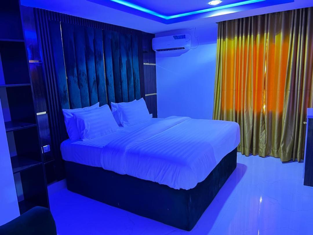 Villa Palazzo Hotel 2 伊凯贾 外观 照片