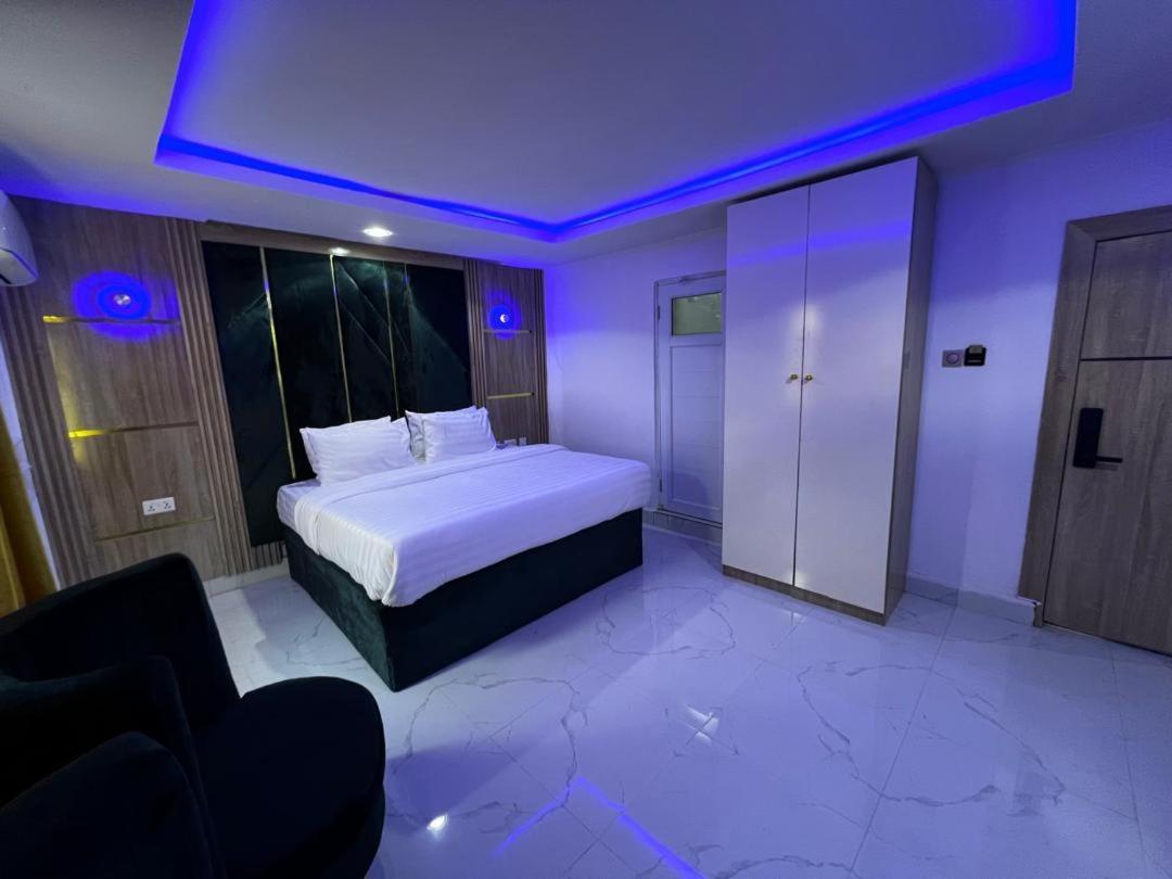 Villa Palazzo Hotel 2 伊凯贾 外观 照片