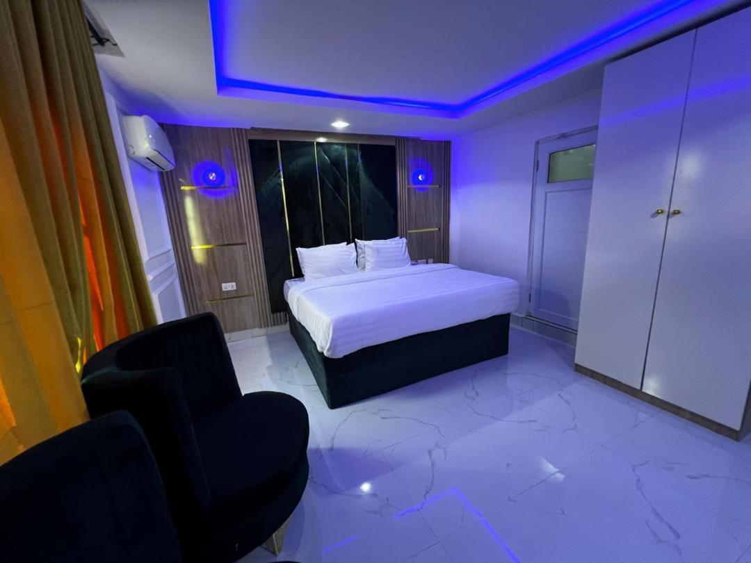 Villa Palazzo Hotel 2 伊凯贾 外观 照片