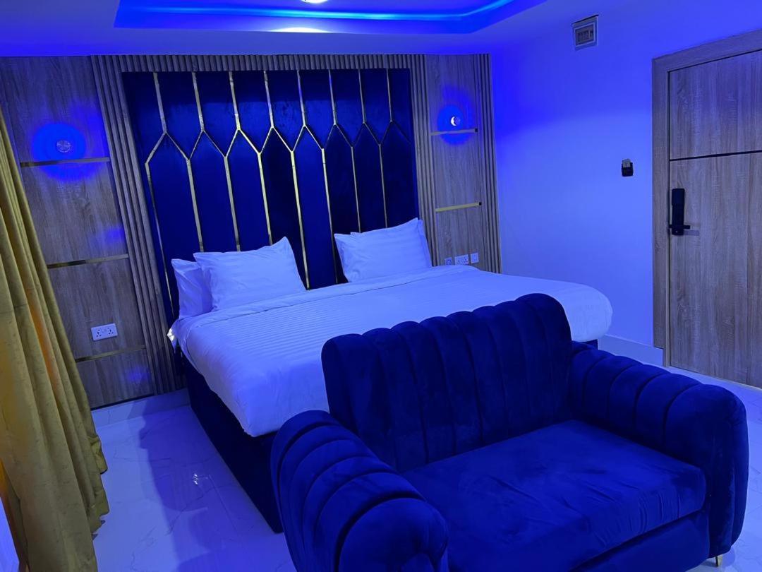 Villa Palazzo Hotel 2 伊凯贾 外观 照片