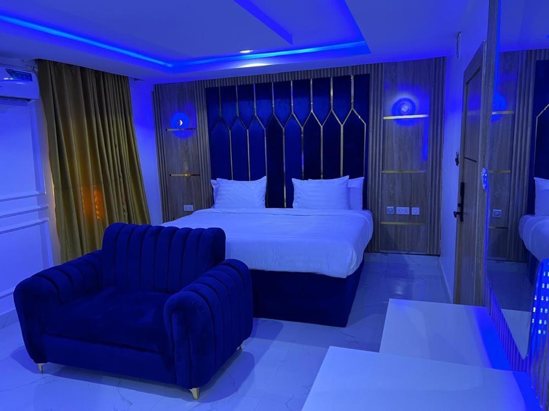 Villa Palazzo Hotel 2 伊凯贾 外观 照片